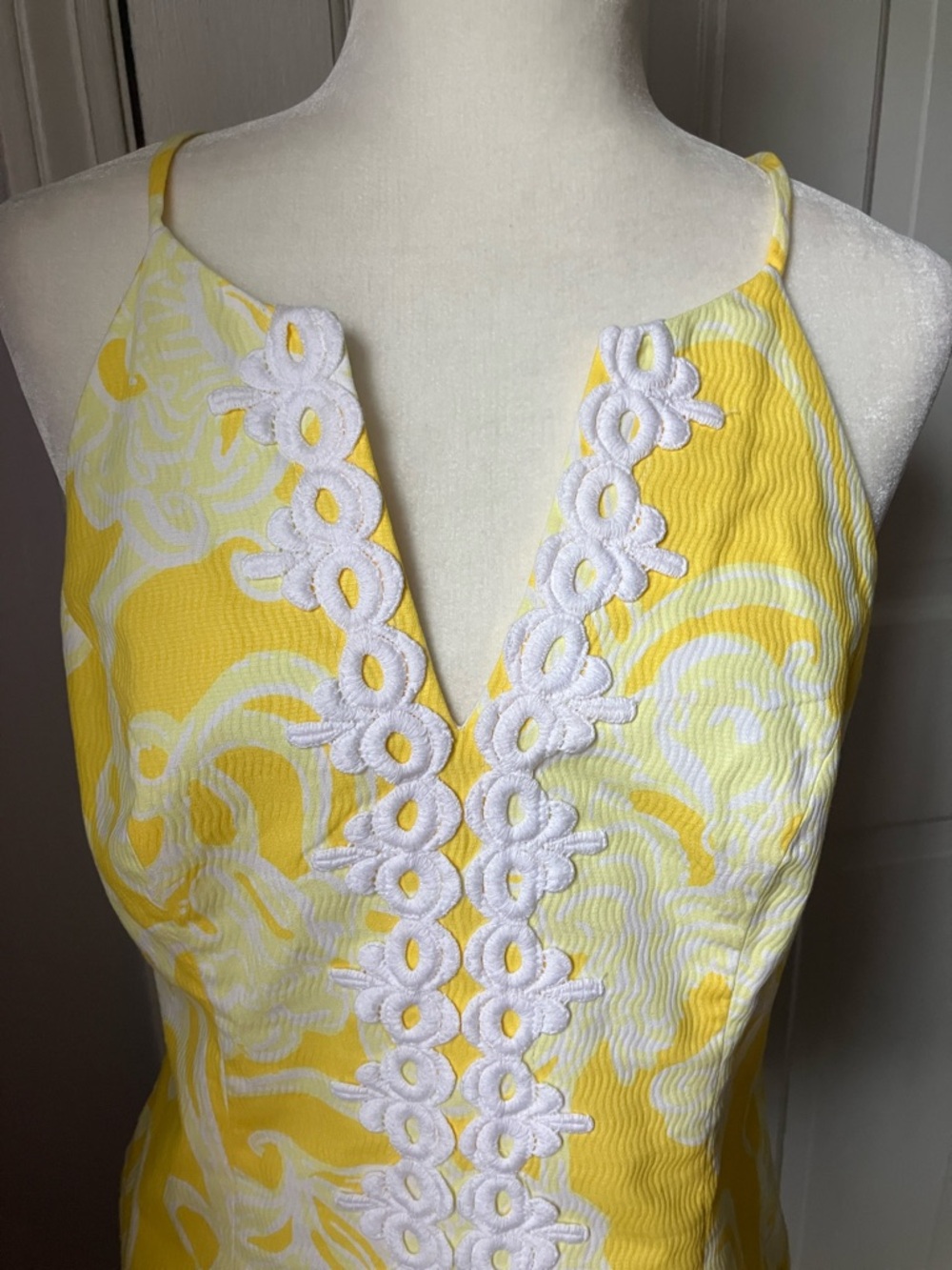 Lilly Pulitzer yellow and white floral embellished cotton Magnolia summer top 10 - Picture 2 of 14